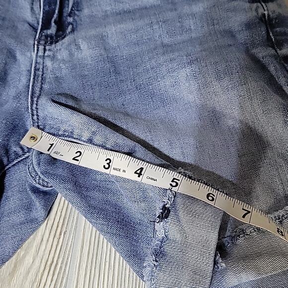 Kut from the Kloth Bermuda Jean Shorts Slight Distressing Womens Size 6 - Picture 7 of 11